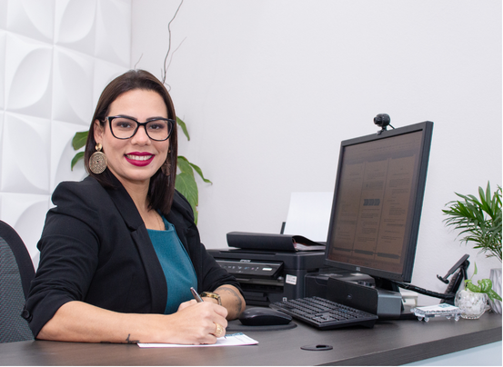 Patrícia F. de Oliveira Gabriotti no escritório